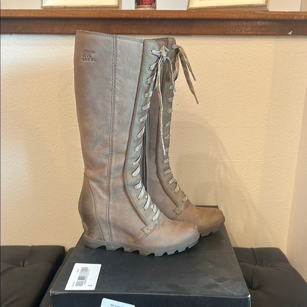 Sorel Women's Tan Knee-High Boots